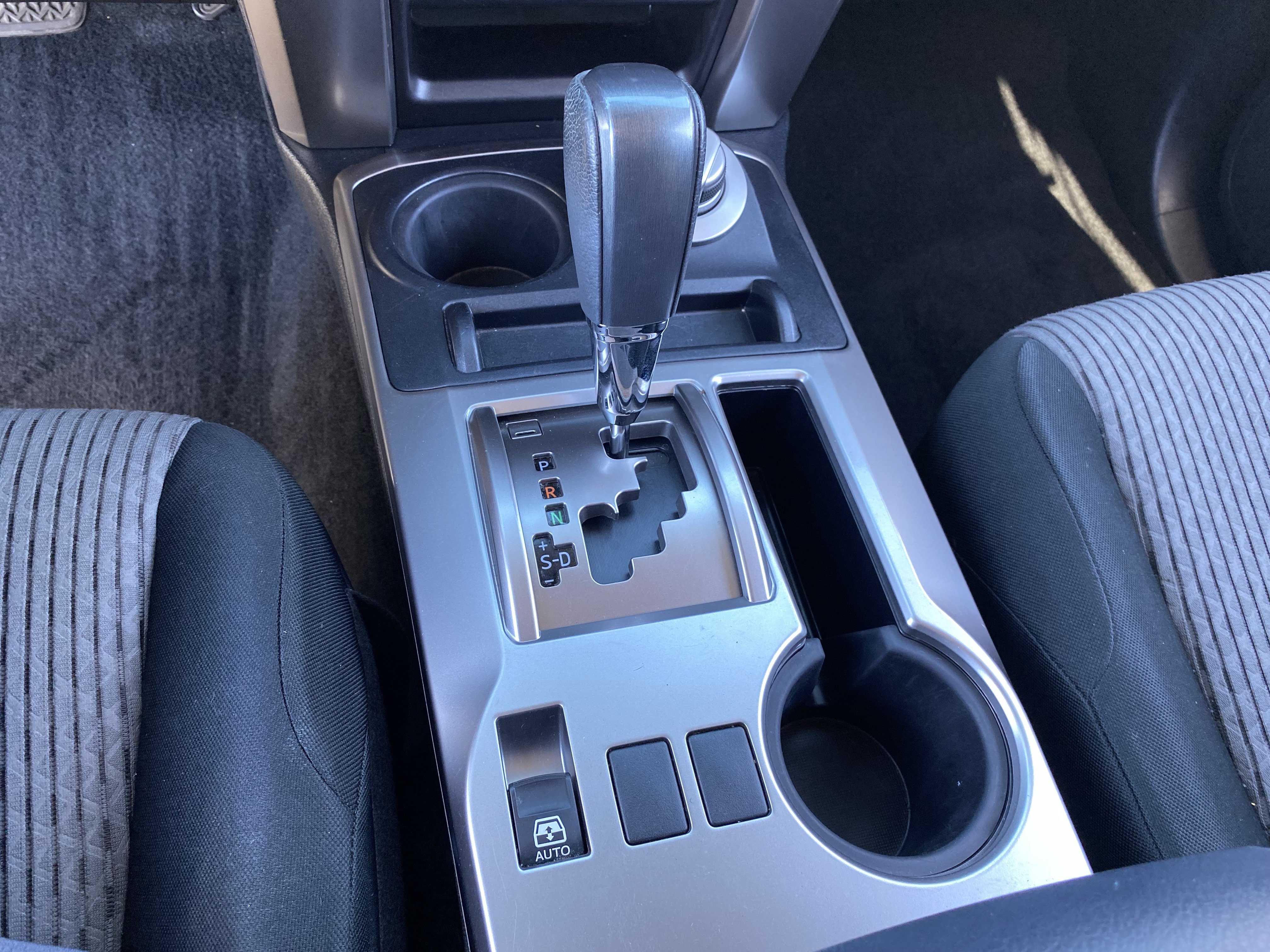 Used 2019 Toyota 4Runner SR5 AWD/4WD image 29