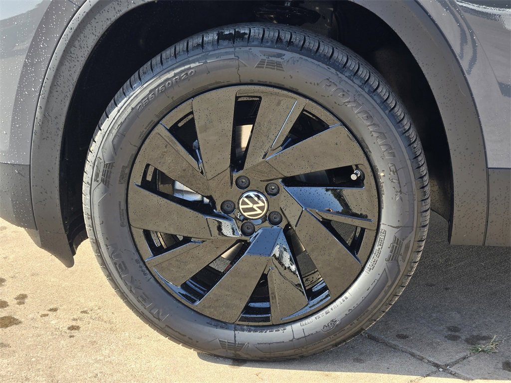 New 2026 Volkswagen Atlas Cross Sport SE image 10