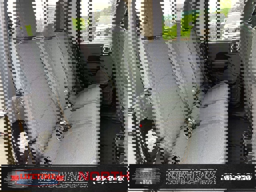 New 2025 Jeep Gladiator Sport image 24