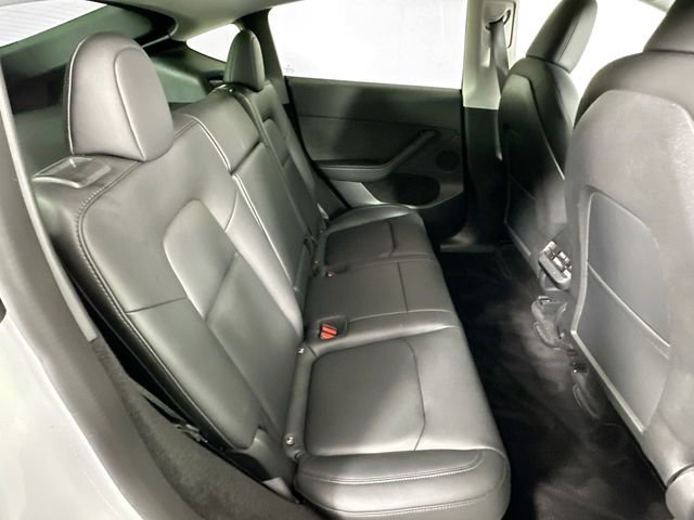 Used 2022 Tesla Model Y Long Range image 23