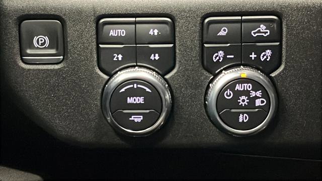 Used 2023 GMC Sierra 1500 SLT image 39