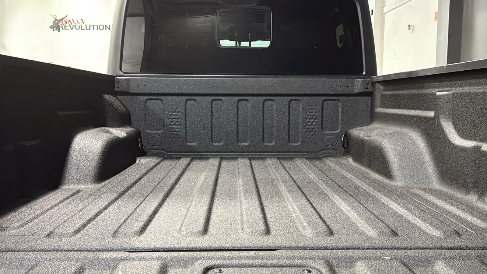 Used 2022 Jeep Gladiator Overland AWD/4WD image 30