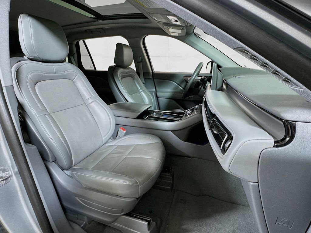 Used 2020 Lincoln Aviator Reserve w/ Equipment Group 201A image 29