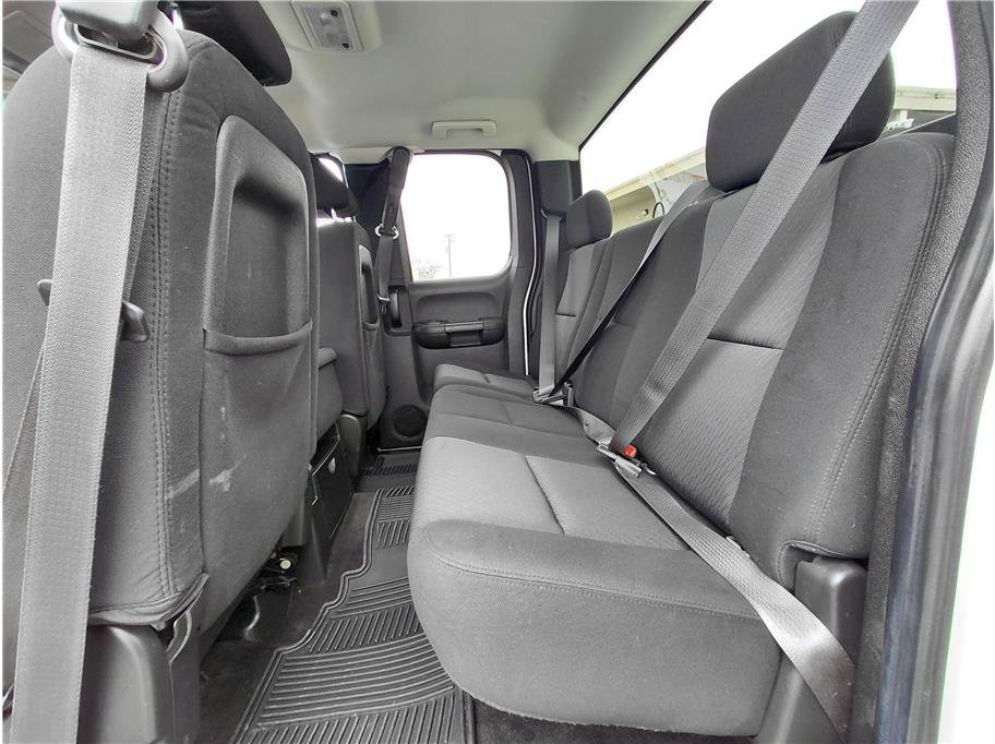 Used 2011 Chevrolet Silverado 2500 LT w/ Interior Plus Package image 9