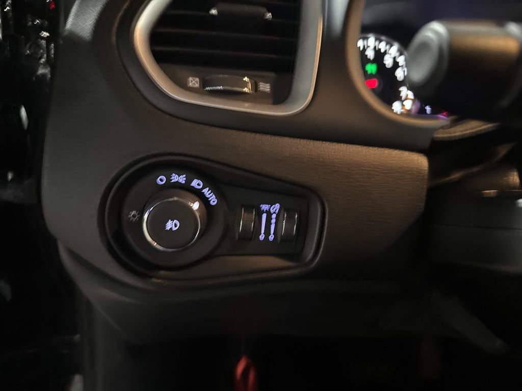 Used 2018 Jeep Renegade Latitude image 48