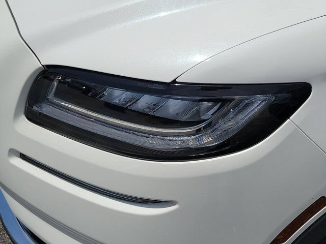 Used 2023 Lincoln Nautilus Reserve FWD image 9