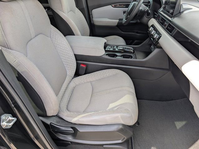 Used 2023 Honda Pilot LX image 24