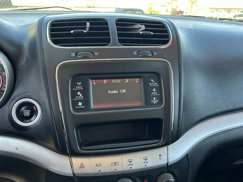 Used 2017 Dodge Journey SXT w/ Comfort/Convenience Group AWD/4WD image 29