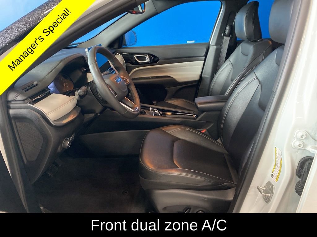 Used 2025 Jeep Compass Limited AWD/4WD image 10