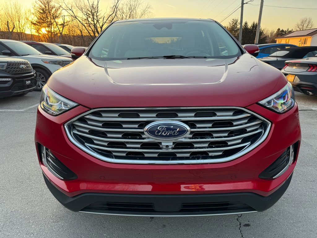 Used 2024 Ford Edge Titanium w/ Equipment Group 301A AWD/4WD image 2