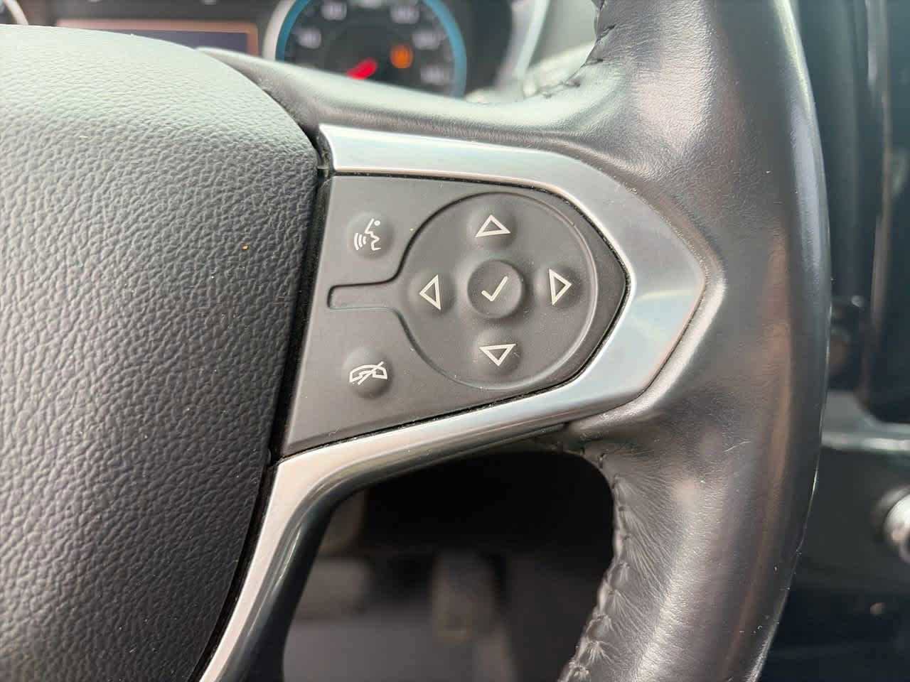 Used 2020 Chevrolet Traverse LT FWD image 26