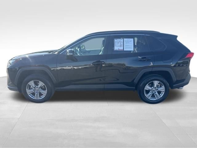 Used 2025 Toyota RAV4 XLE image 2