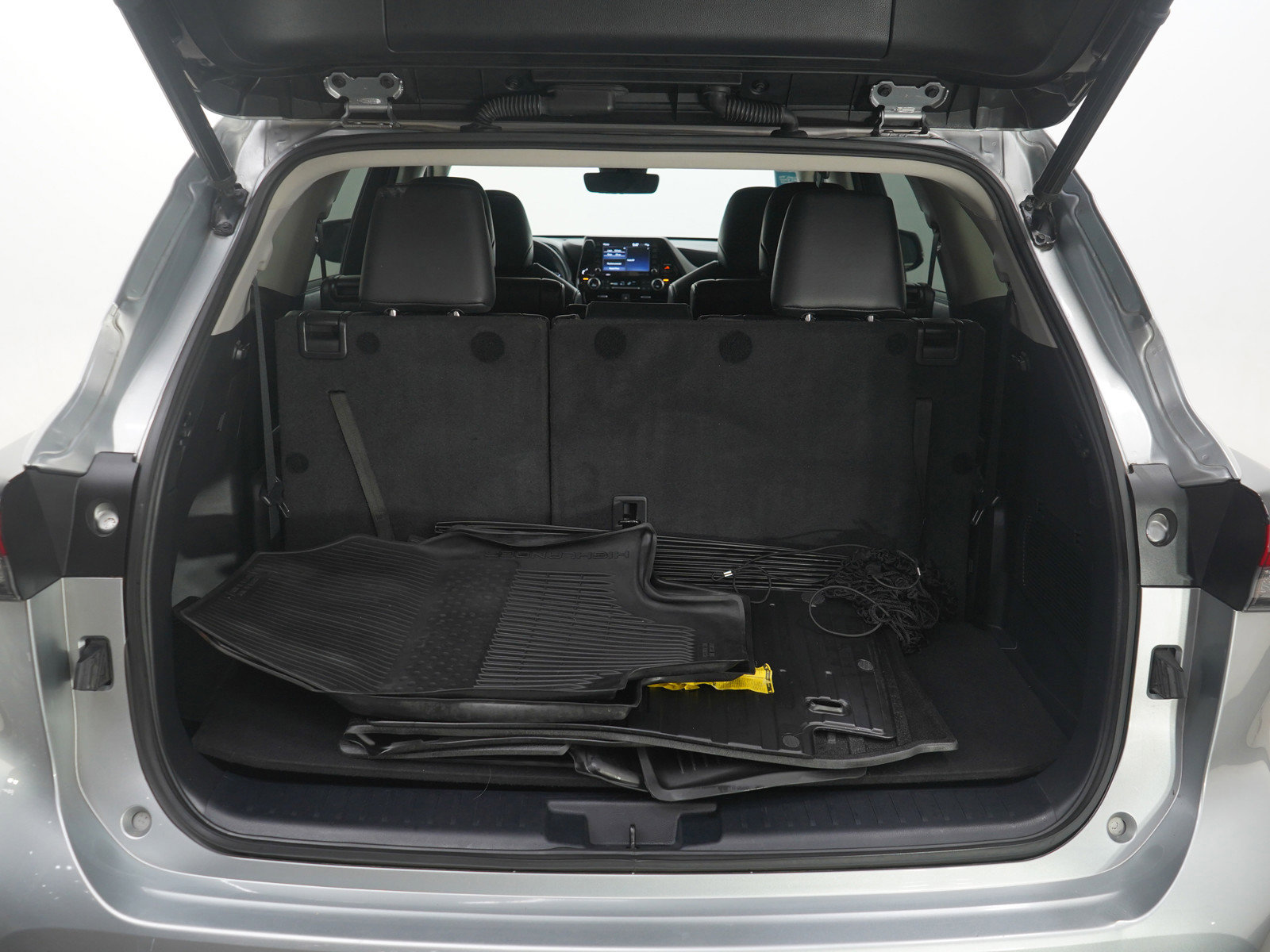 Used 2021 Toyota Highlander XLE image 9