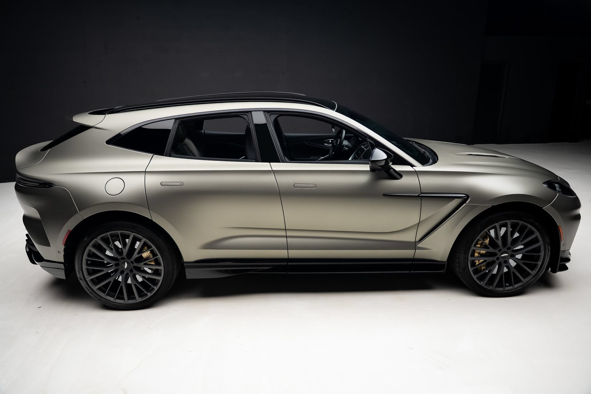 Used 2023 Aston Martin DBX 707 AWD/4WD image 34