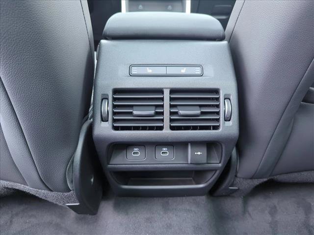 Used 2024 Land Rover Discovery Sport Dynamic SE image 16