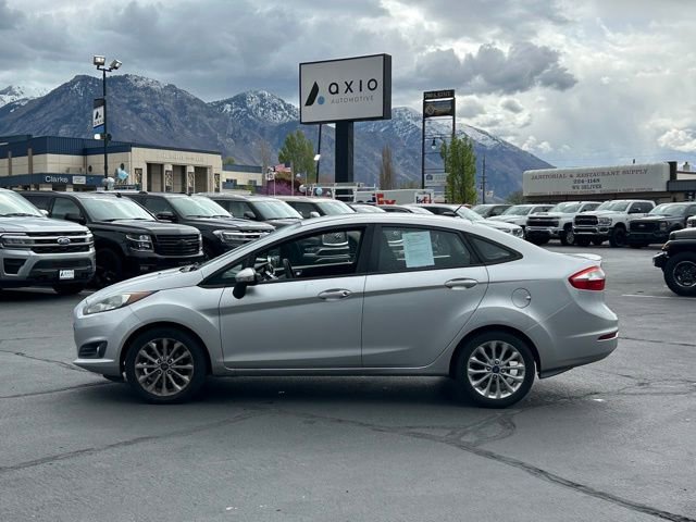Used 2014 Ford Fiesta SE w/ Equipment Group 201A FWD image 8