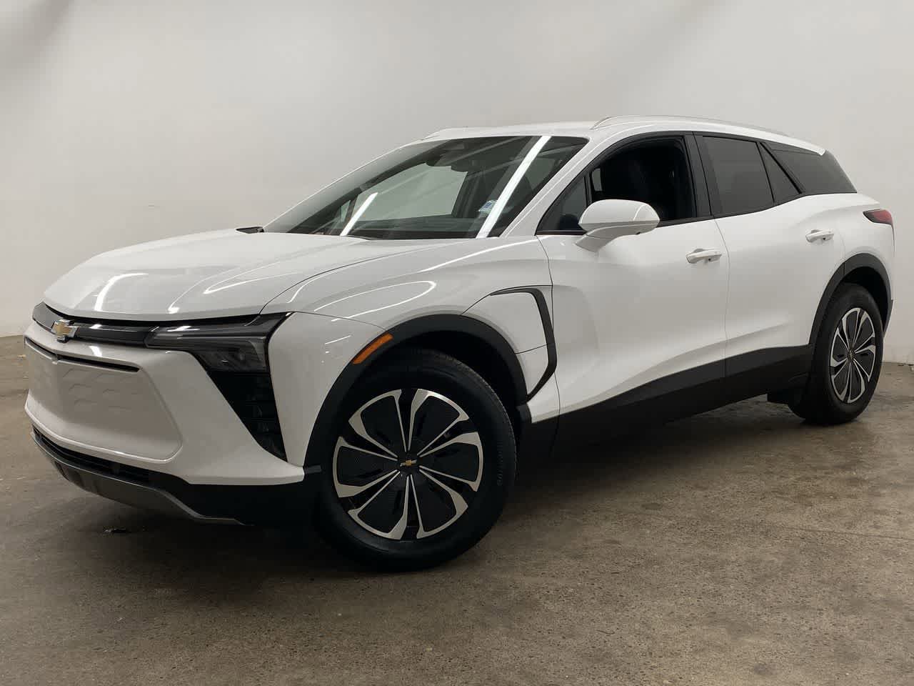 Used 2024 Chevrolet Blazer EV LT AWD/4WD image 1