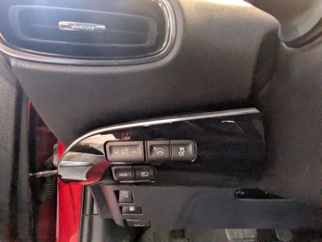 Used 2019 Toyota Prius Prime Advanced FWD image 18