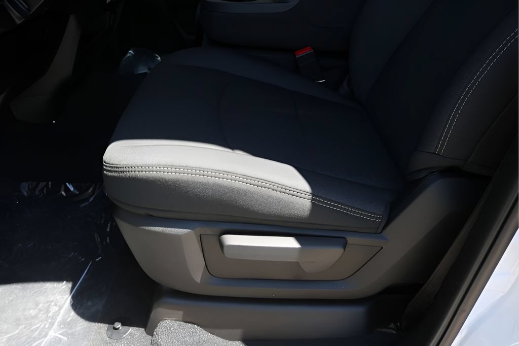 New 2027 RAM 3500 Tradesman AWD/4WD image 13