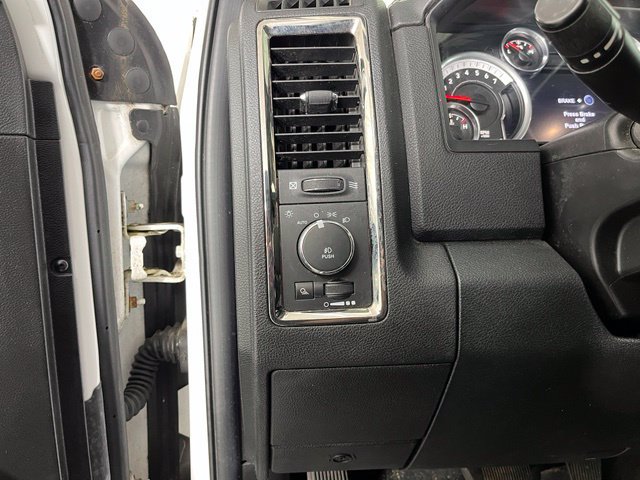 Used 2015 RAM 1500 Sport w/ Convenience Group AWD/4WD image 13