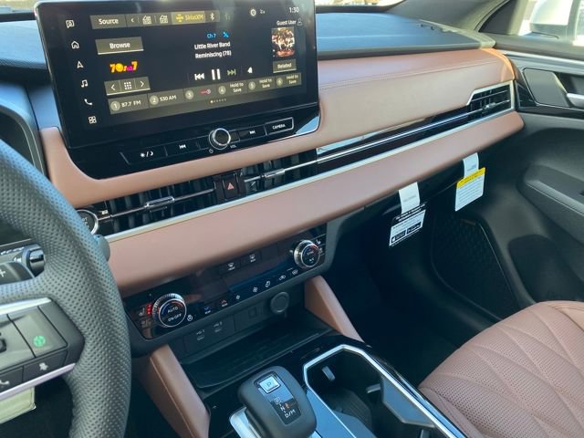 New 2026 Mitsubishi Outlander SEL image 17