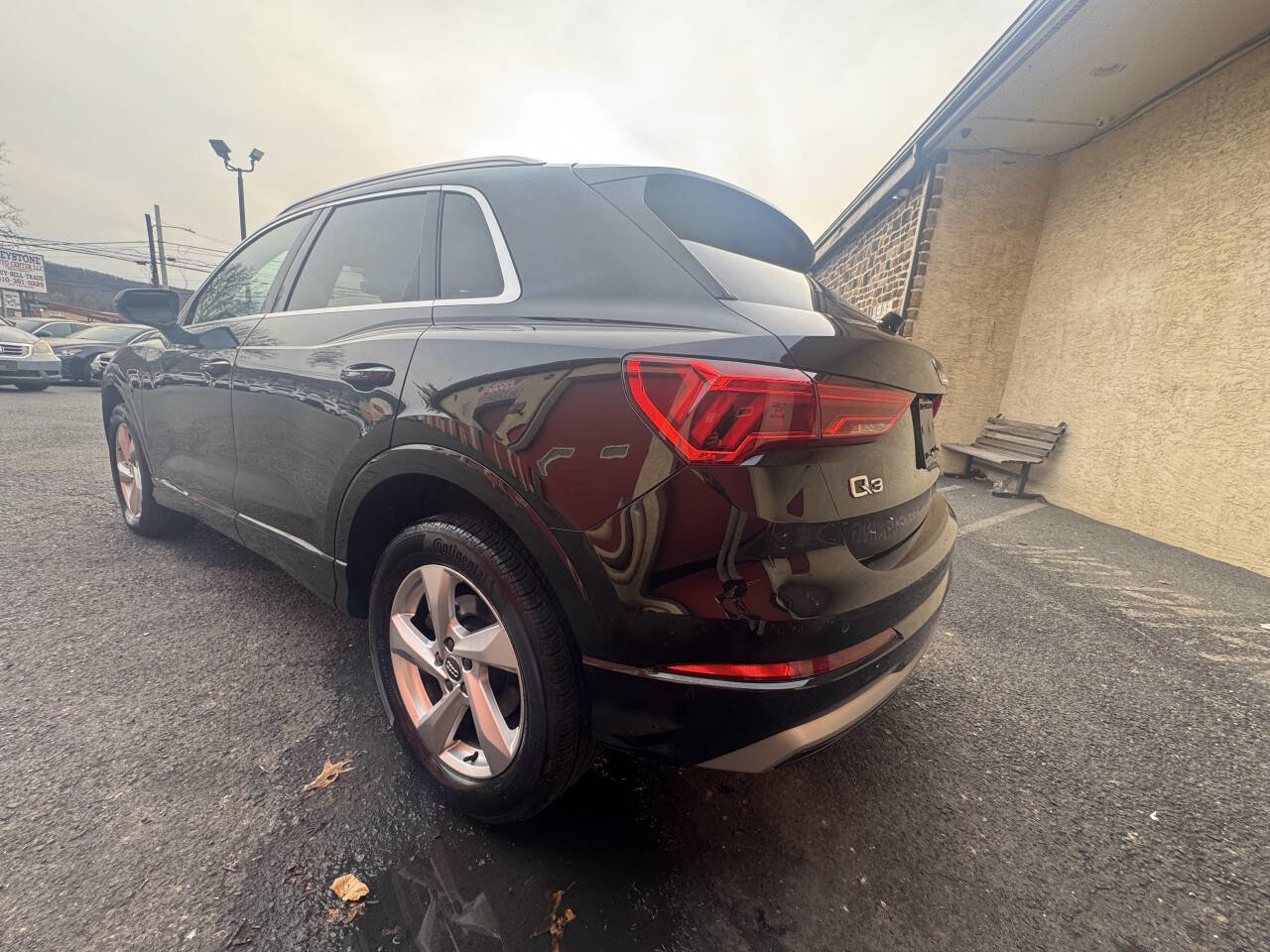 Used 2020 Audi Q3 2.0T Premium w/ Convenience Package image 4