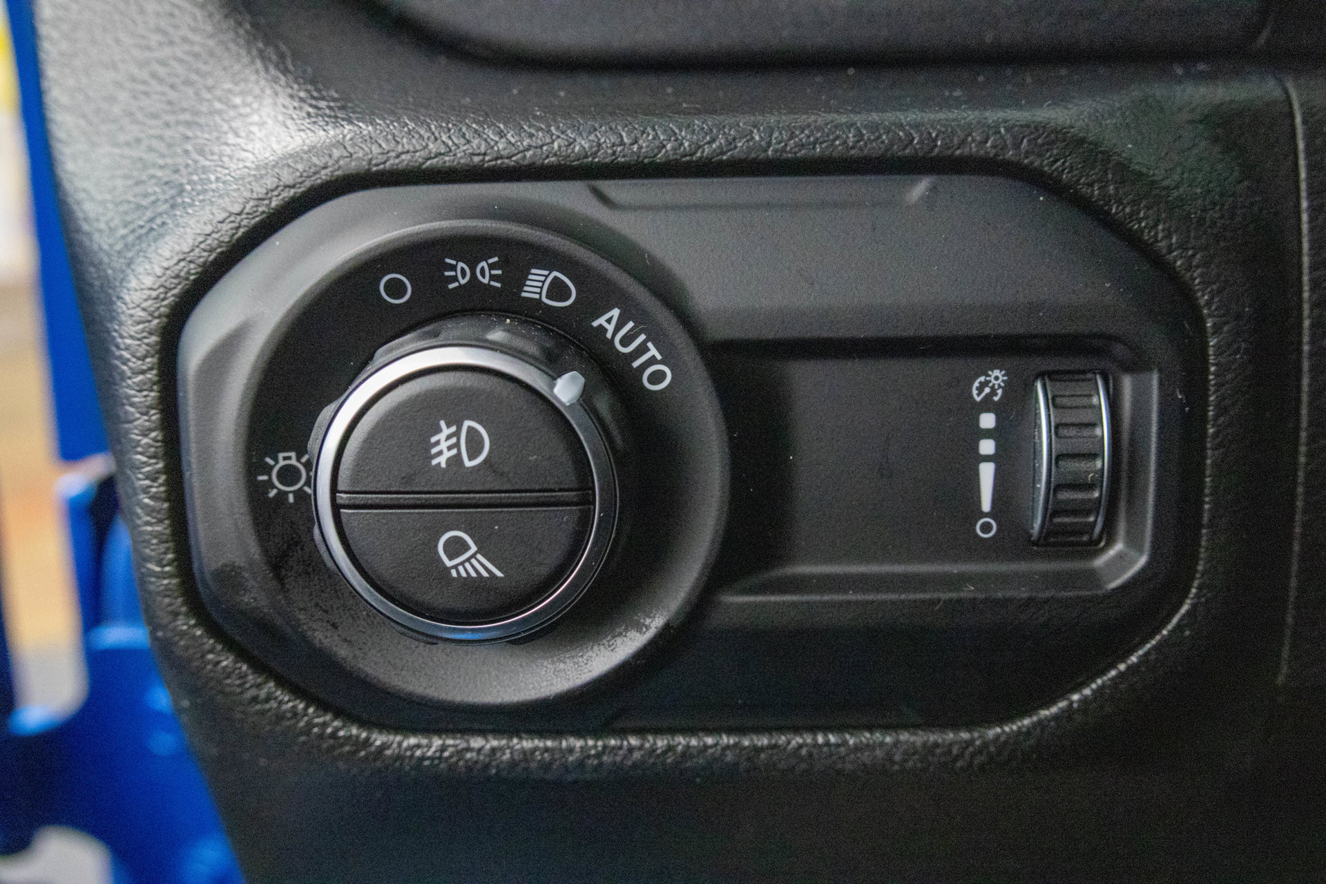 Used 2023 Jeep Gladiator Mojave w/ LED Lighting Group AWD/4WD image 25
