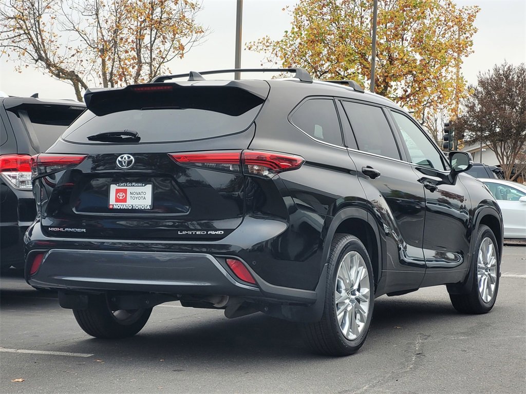 Used 2023 Toyota Highlander Limited image 5