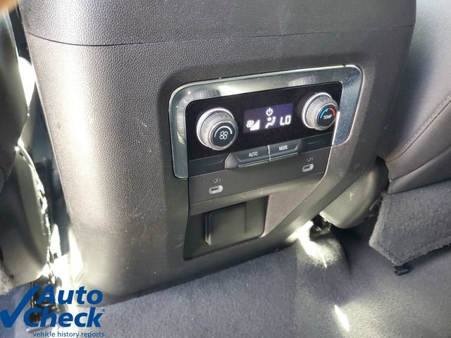 Used 2023 Chevrolet Suburban LS RWD image 15