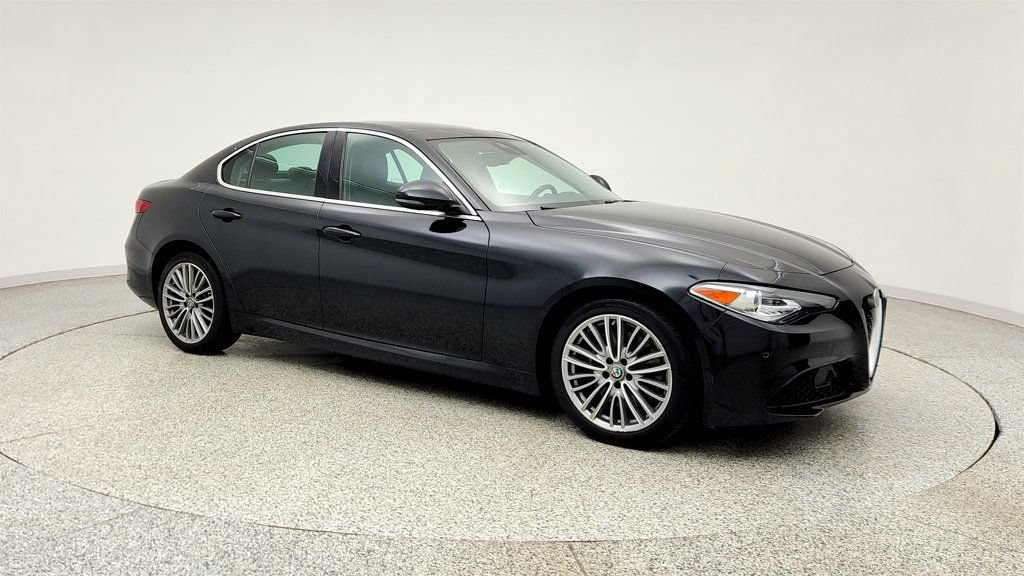 Used 2018 Alfa Romeo Giulia Ti w/ Quick Order Package 22X Lusso AWD/4WD image 3