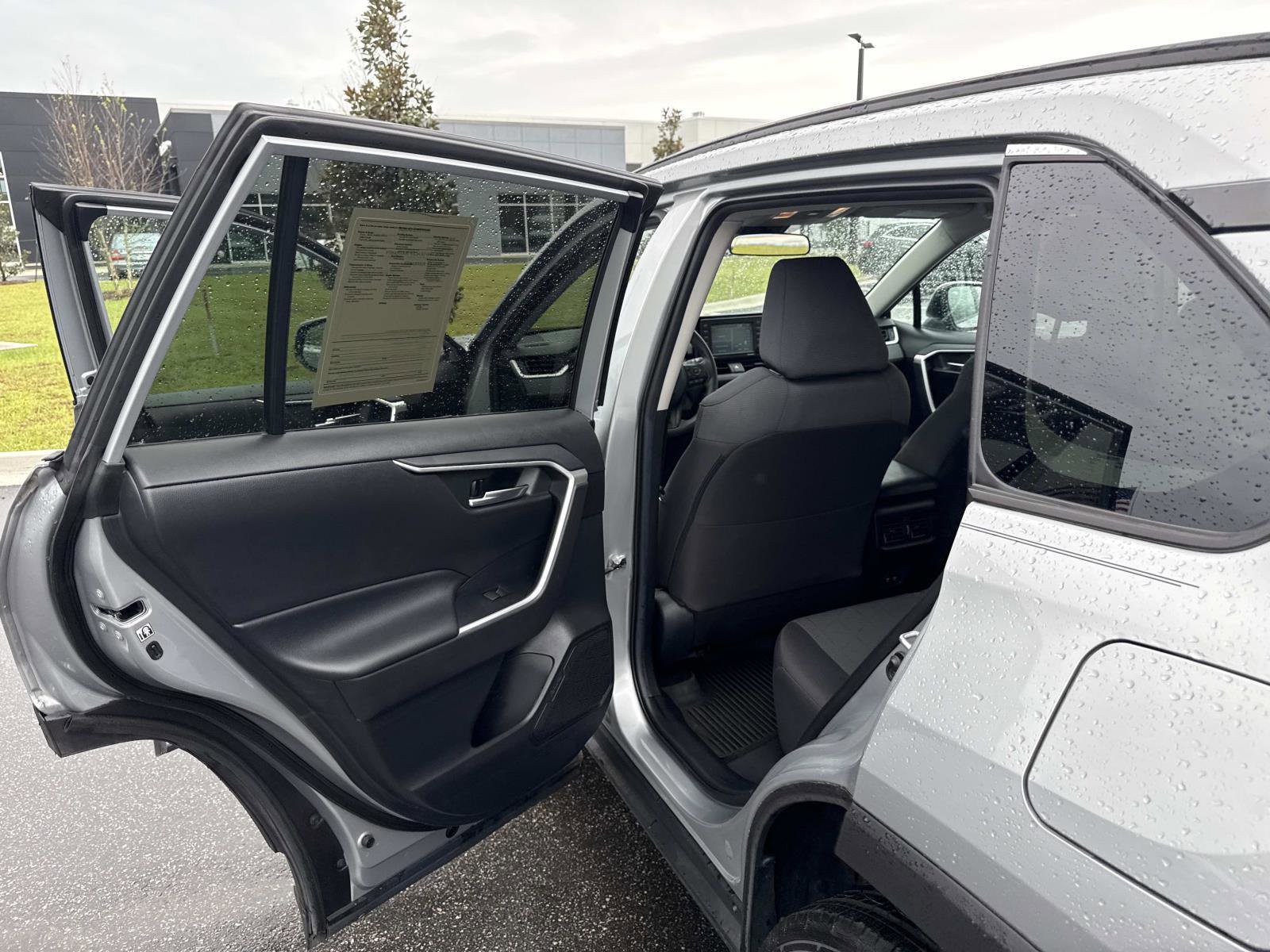 Used 2020 Toyota RAV4 XLE image 13