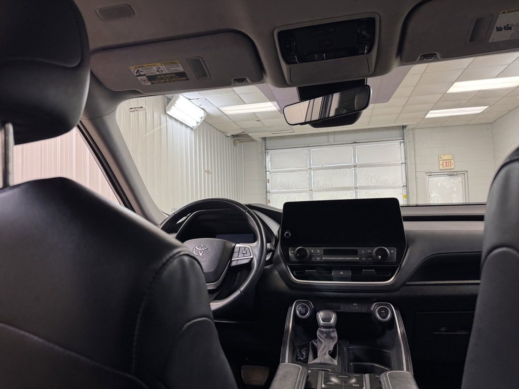 Used 2024 Toyota Grand Highlander XLE image 20