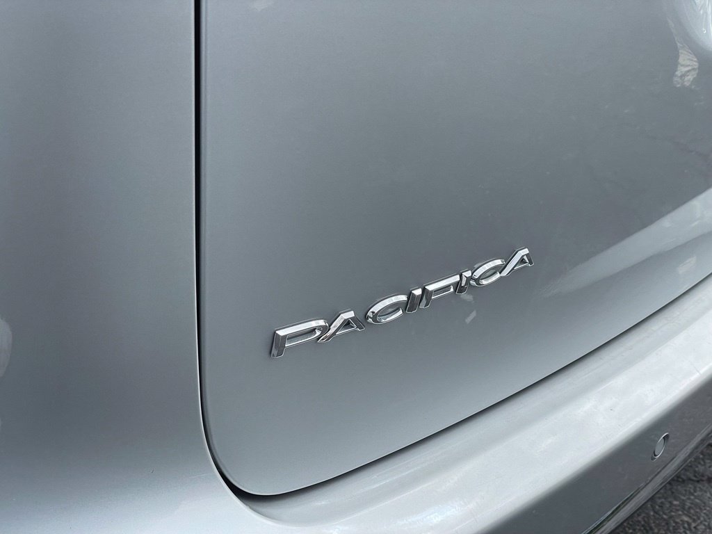 Used 2026 Chrysler Pacifica Select FWD image 31