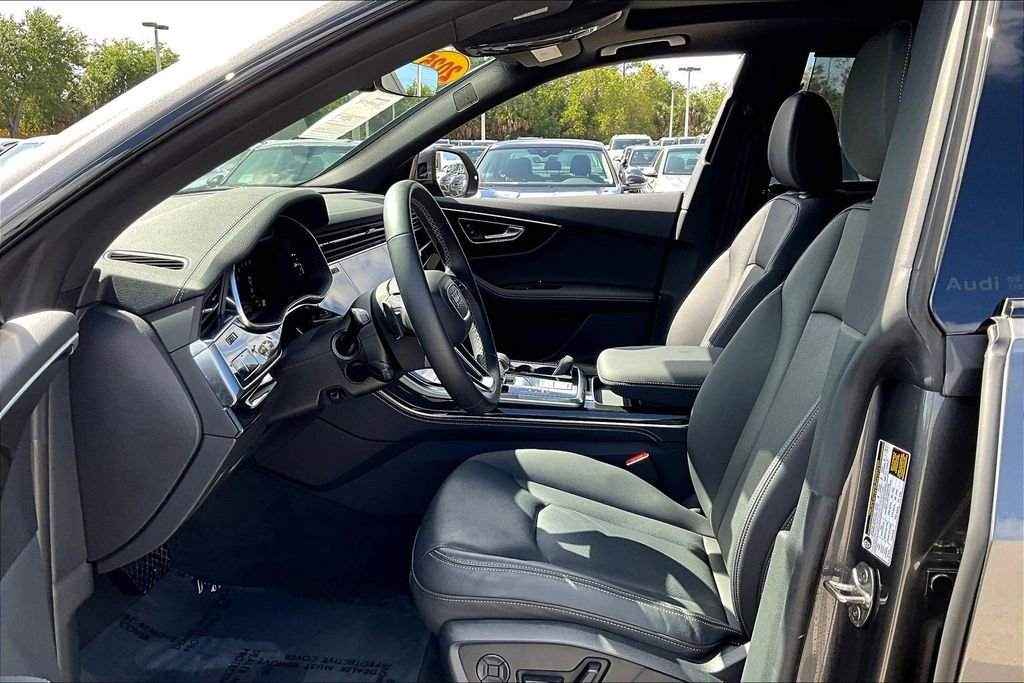 Certified 2025 Audi Q8 Premium Plus AWD/4WD image 21