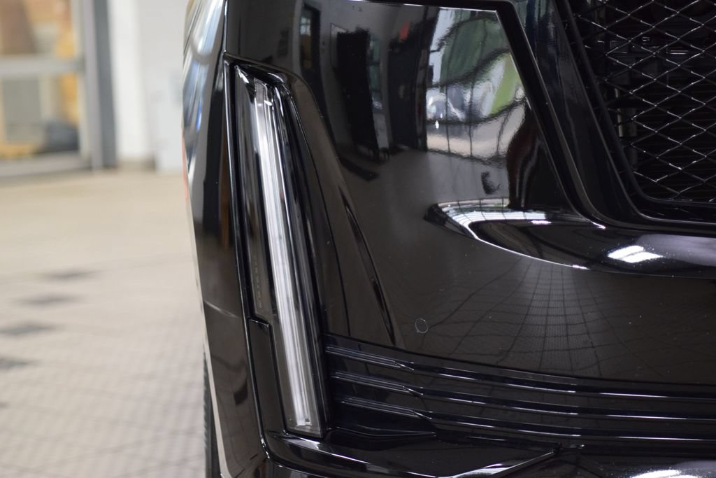 Used 2024 Cadillac Escalade Sport Platinum w/ Heavy-Duty Trailer Package AWD/4WD image 14