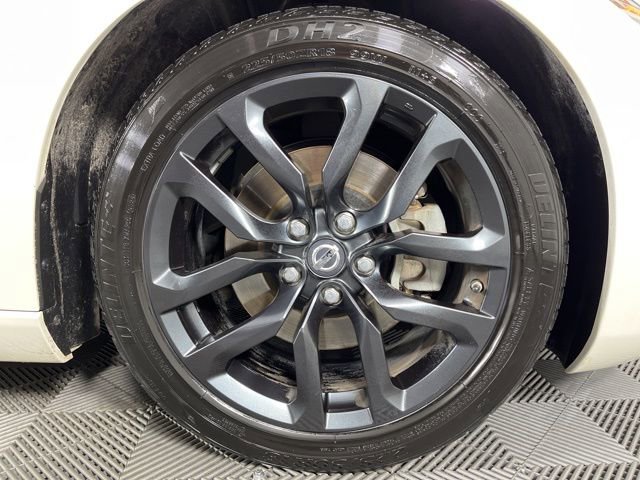 Used 2020 Nissan 370Z Coupe image 14