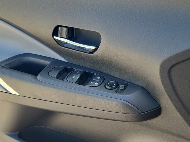 Certified 2023 Nissan Kicks SR w/ SR Premium Package FWD image 20