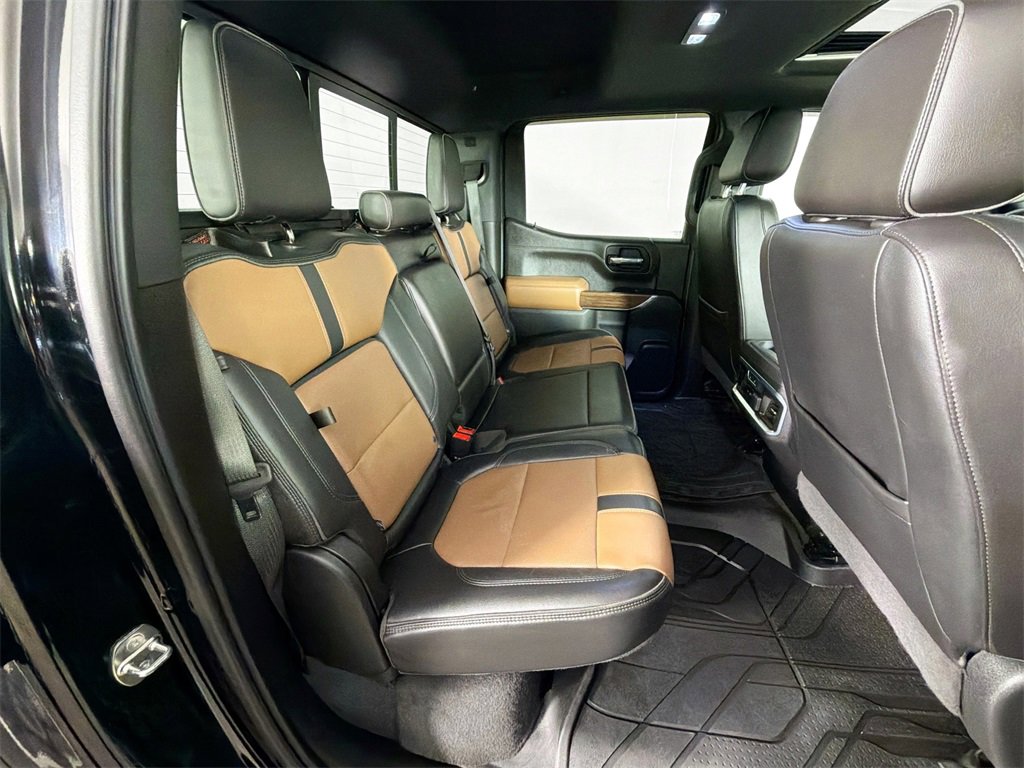 Used 2019 Chevrolet Silverado 1500 High Country image 31