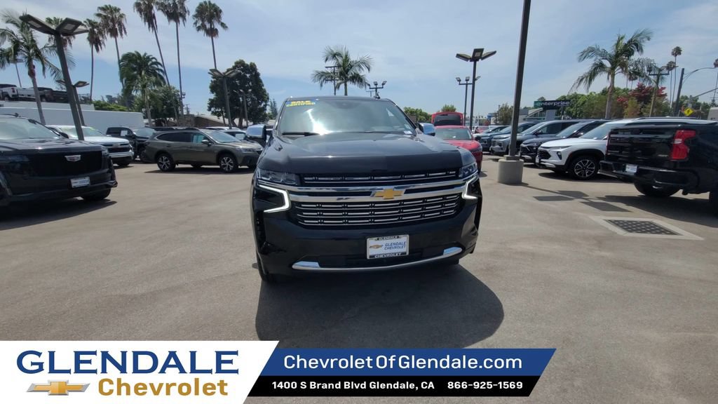 Certified 2023 Chevrolet Suburban Premier RWD image 3