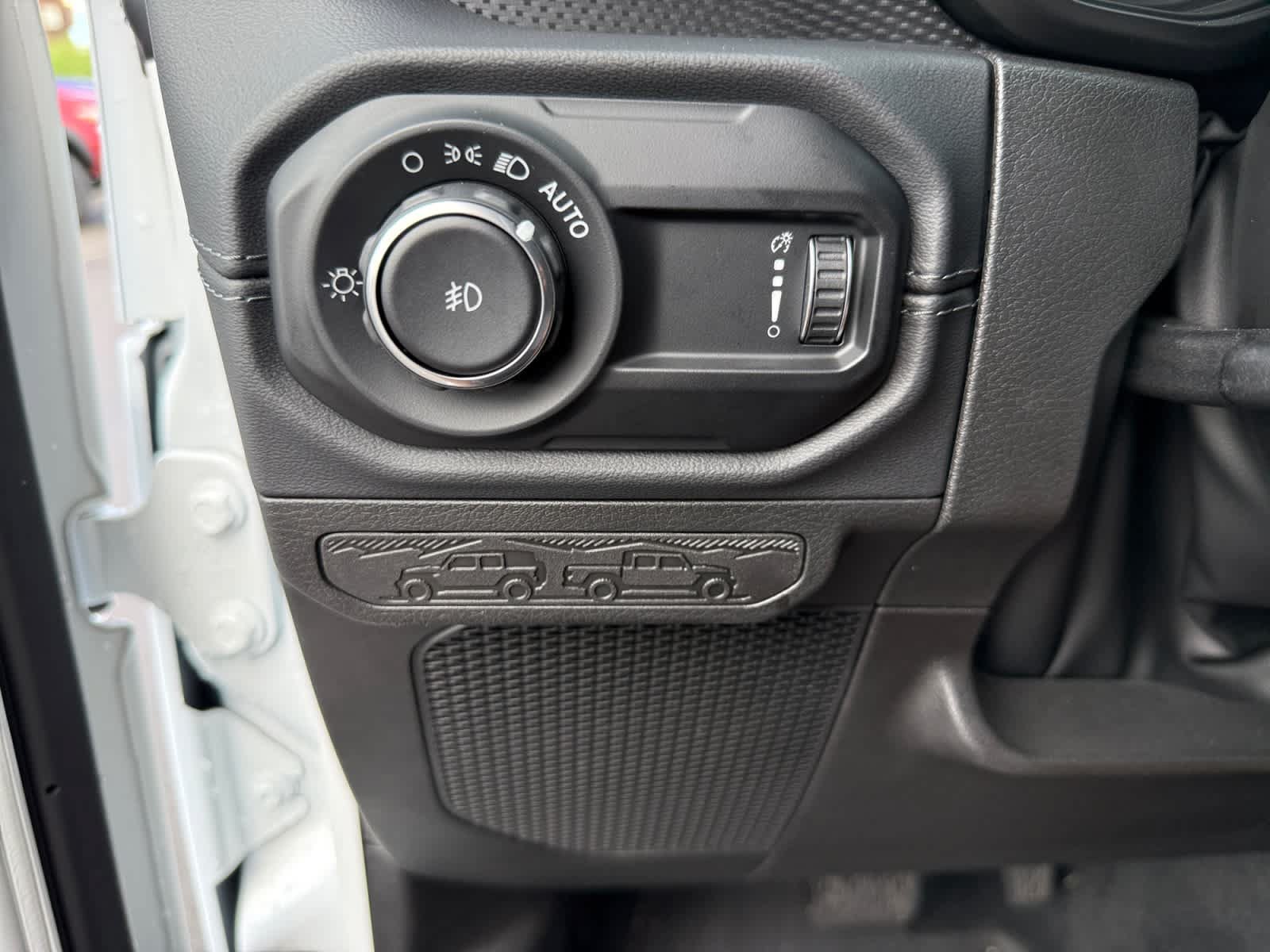 Used 2024 Jeep Wrangler Unlimited Rubicon AWD/4WD image 26