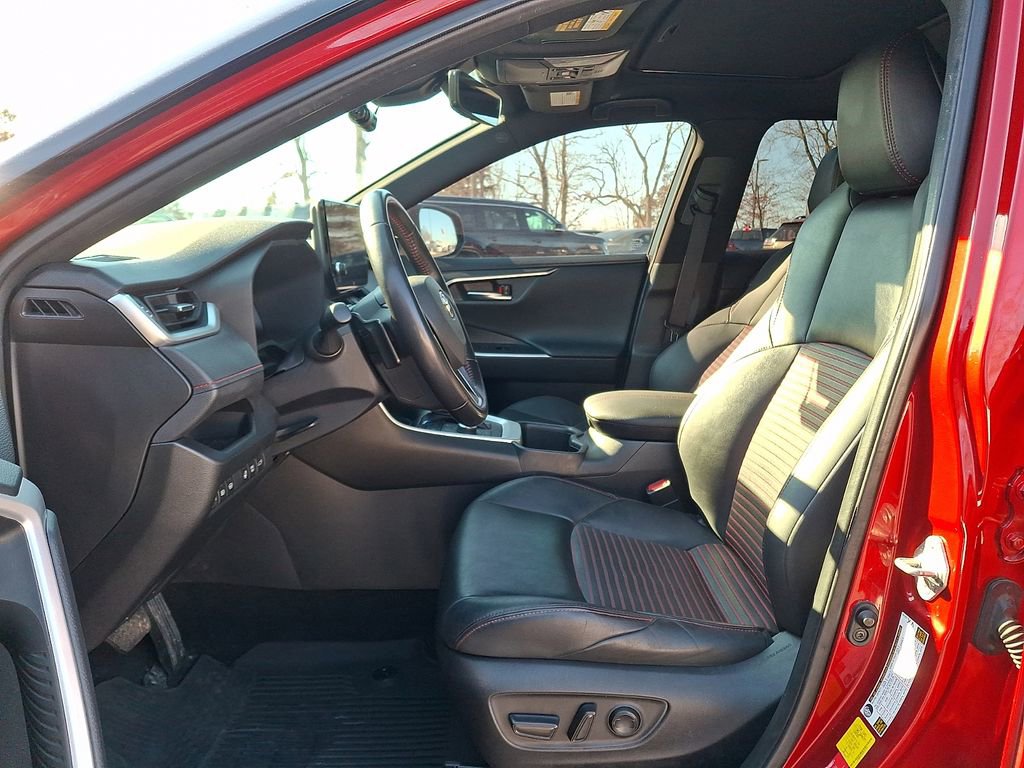 Used 2023 Toyota RAV4 XSE w/ Weather Package AWD/4WD image 15