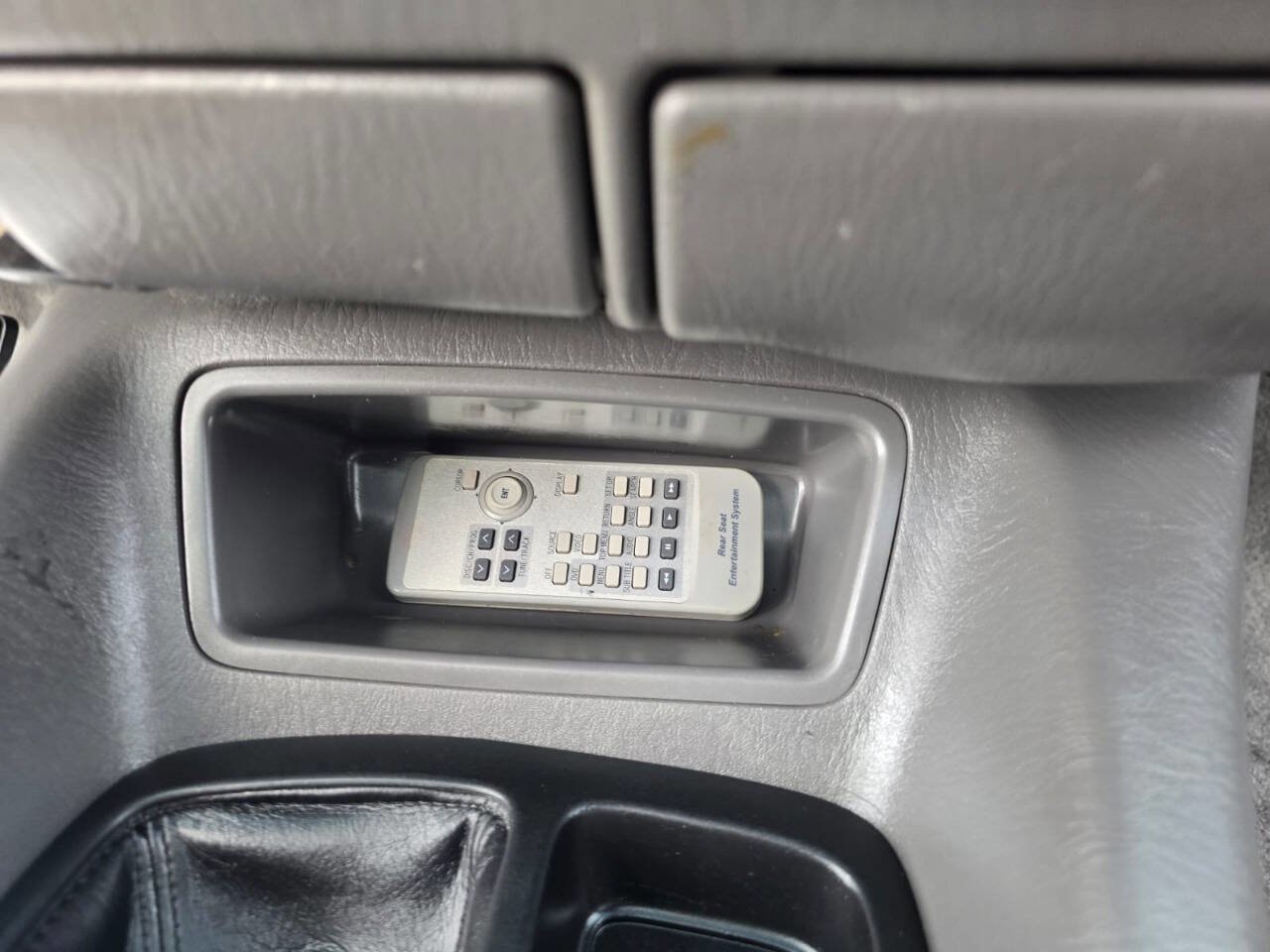 Used 2004 Toyota Sequoia Limited image 36