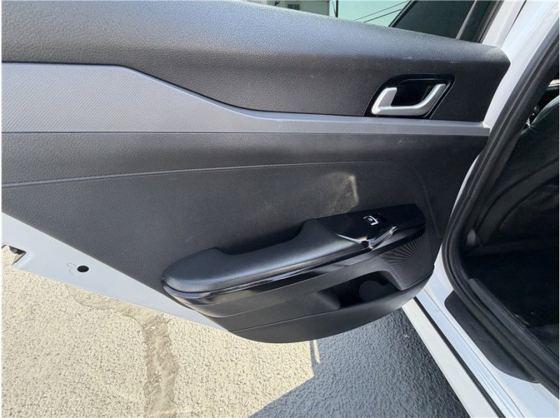 Used 2022 Kia K5 GT-Line FWD image 19