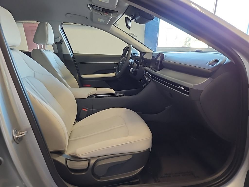Used 2025 Hyundai Sonata SEL image 15