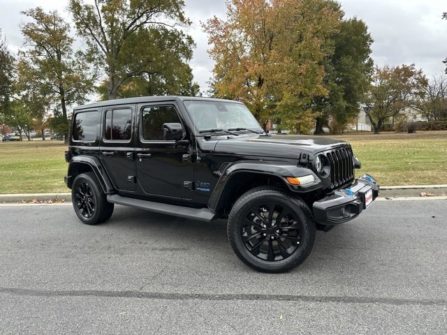 Used 2021 Jeep Wrangler Unlimited Sahara image 2