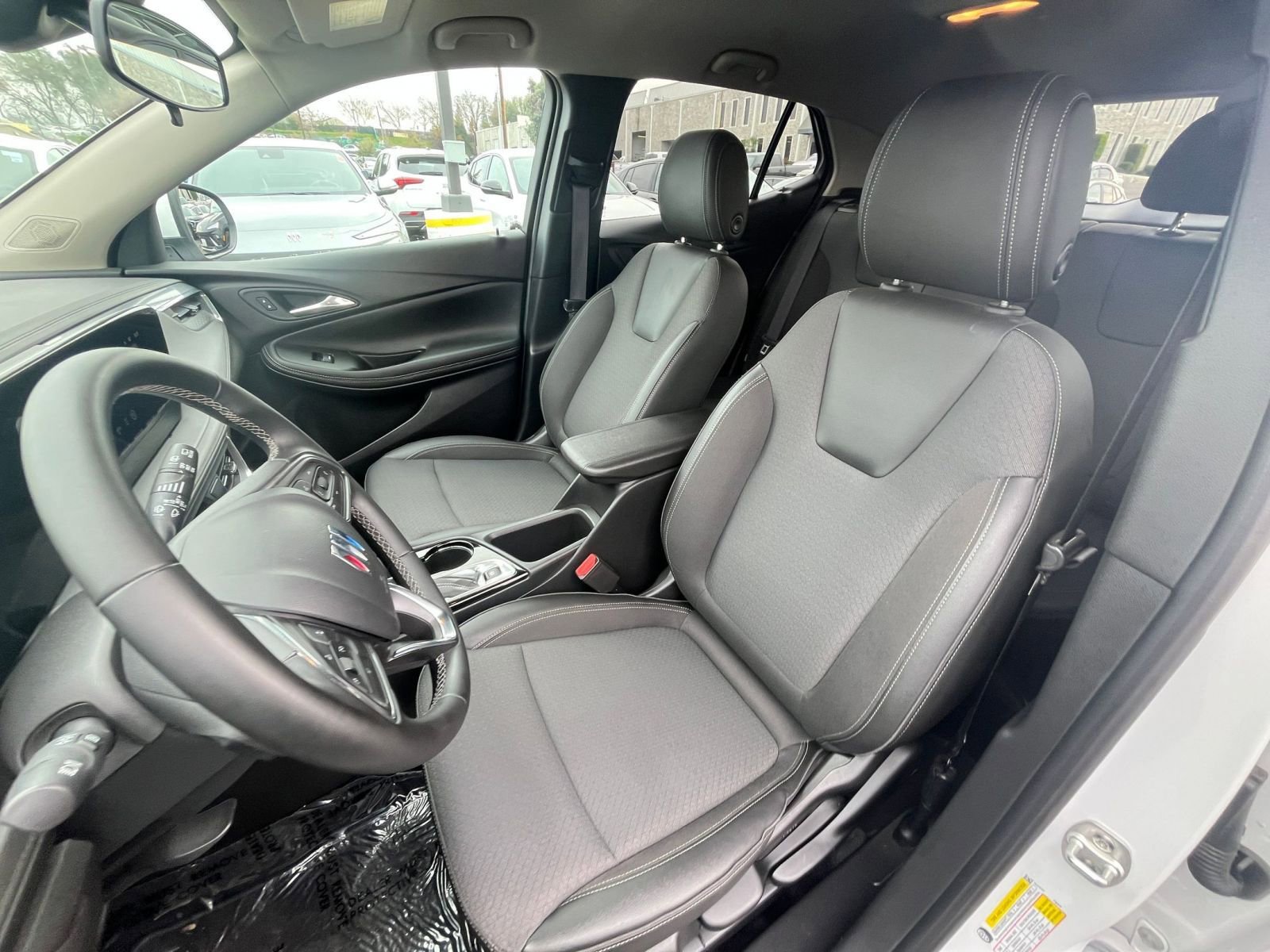 Used 2025 Buick Encore GX Preferred image 34