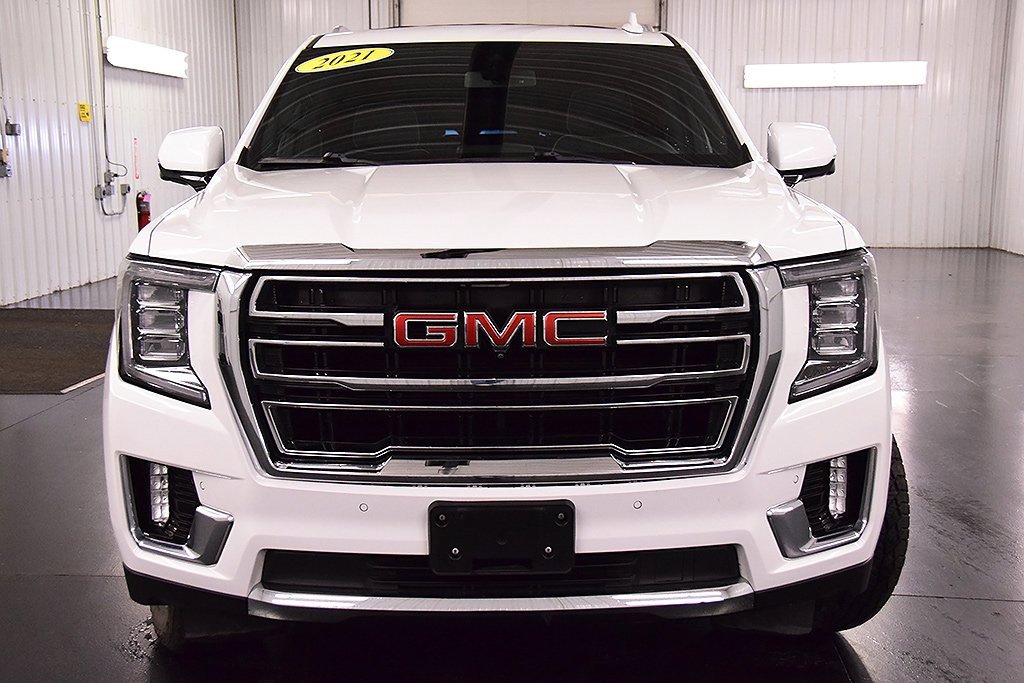Used 2021 GMC Yukon SLT w/ SLT Premium Package image 2