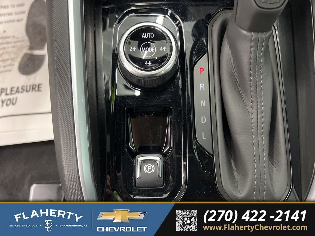 Used 2024 Chevrolet Colorado Trail Boss w/ Technology Package image 30