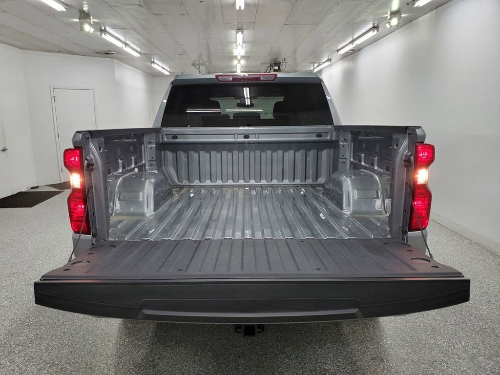 Used 2024 Chevrolet Silverado 1500 Custom image 6