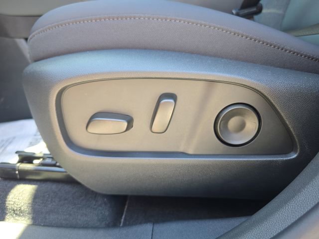 New 2026 GMC Terrain AT4 w/ Technology Package II AWD/4WD image 18